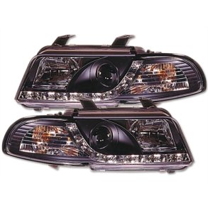 Audi A4. Dayline Sorte forlygtest med blinklys H1-H1. 02.1999 -10.2000